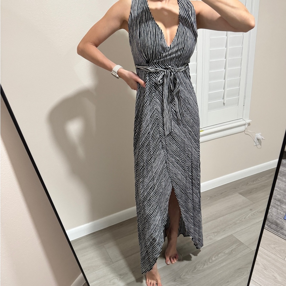 Forever 21 Black & White Striped Drape Maxi Dress - XS